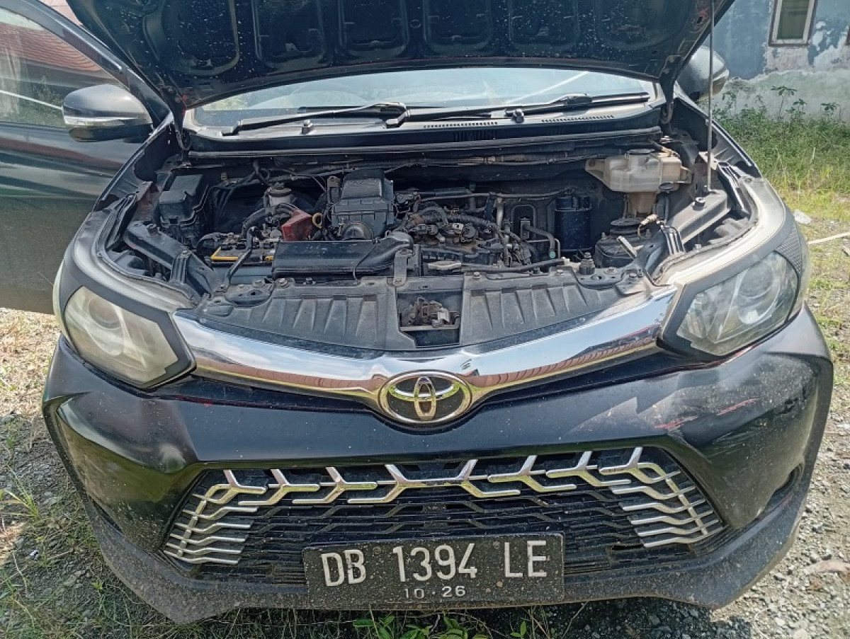 TOYOTA AVANZA VELOZ