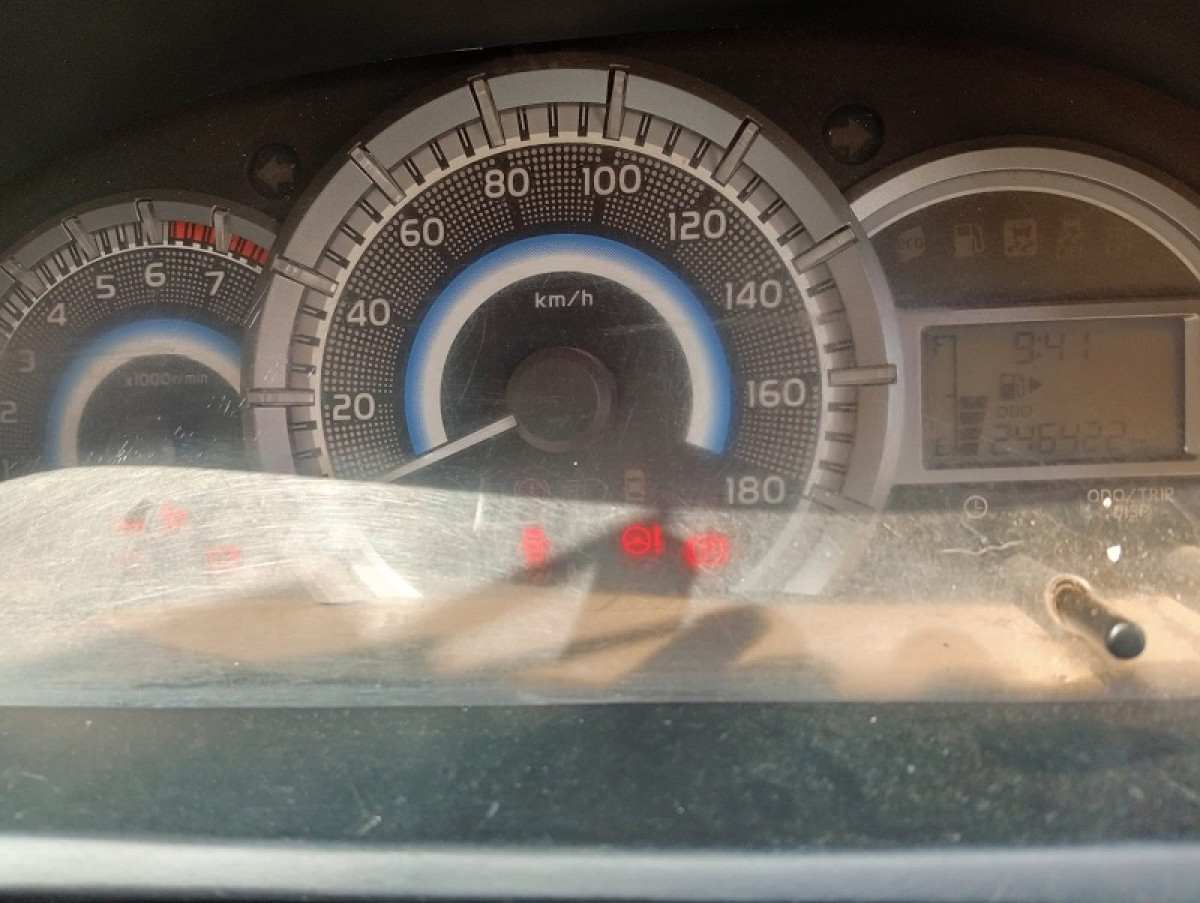 TOYOTA AVANZA VELOZ