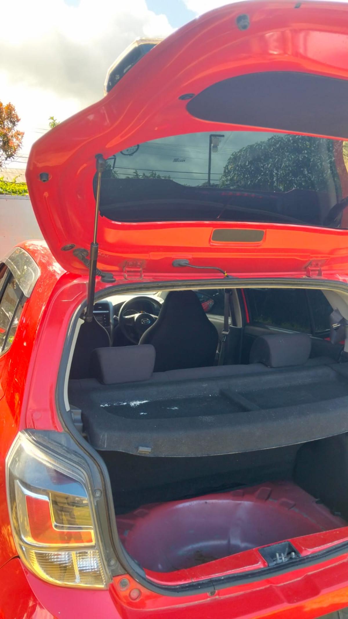 DAIHATSU AYLA 1.2R