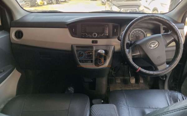 DAIHATSU SIGRA R