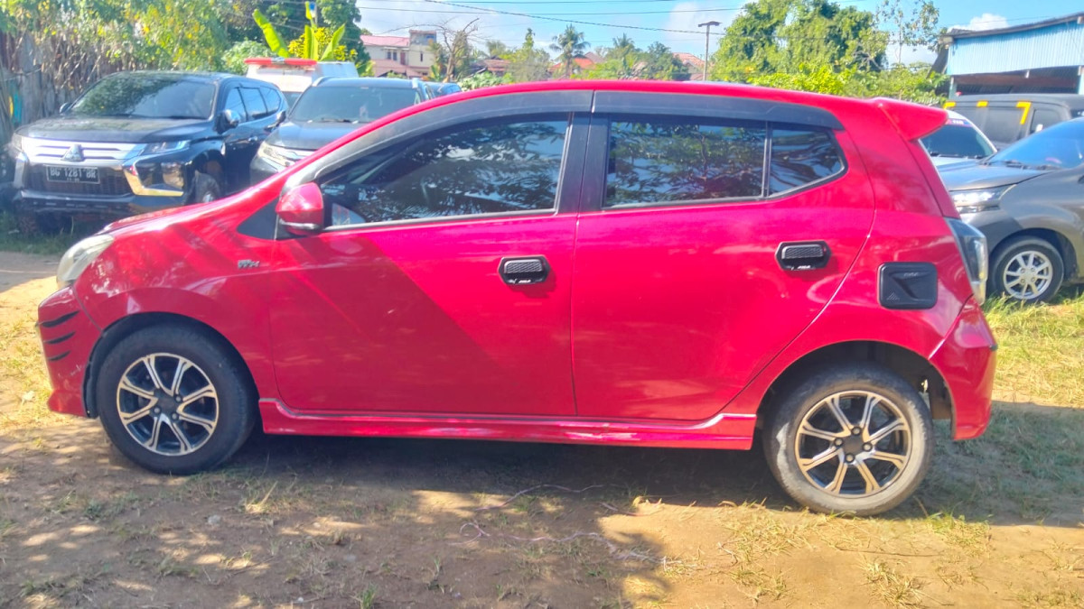 DAIHATSU AYLA 1.2R