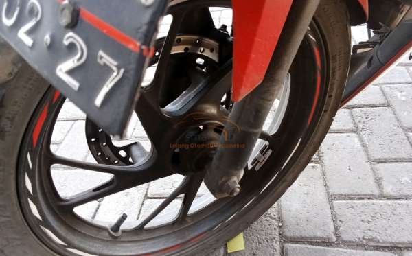HONDA CBR 150 R