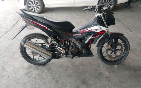 HONDA SONIC 150 R