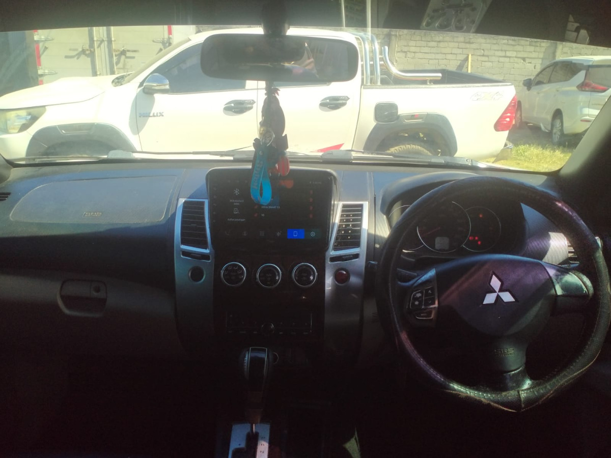 MITSUBISHI PAJERO  SPORT 2.5 D EXCEED (4X2)