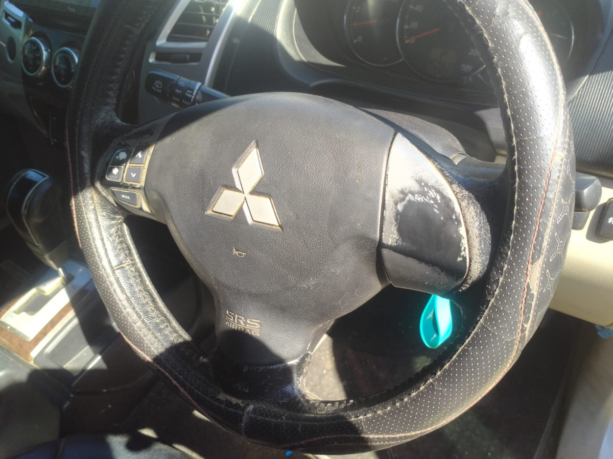 MITSUBISHI PAJERO  SPORT 2.5 D EXCEED (4X2)