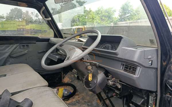 MITSUBISHI L 300