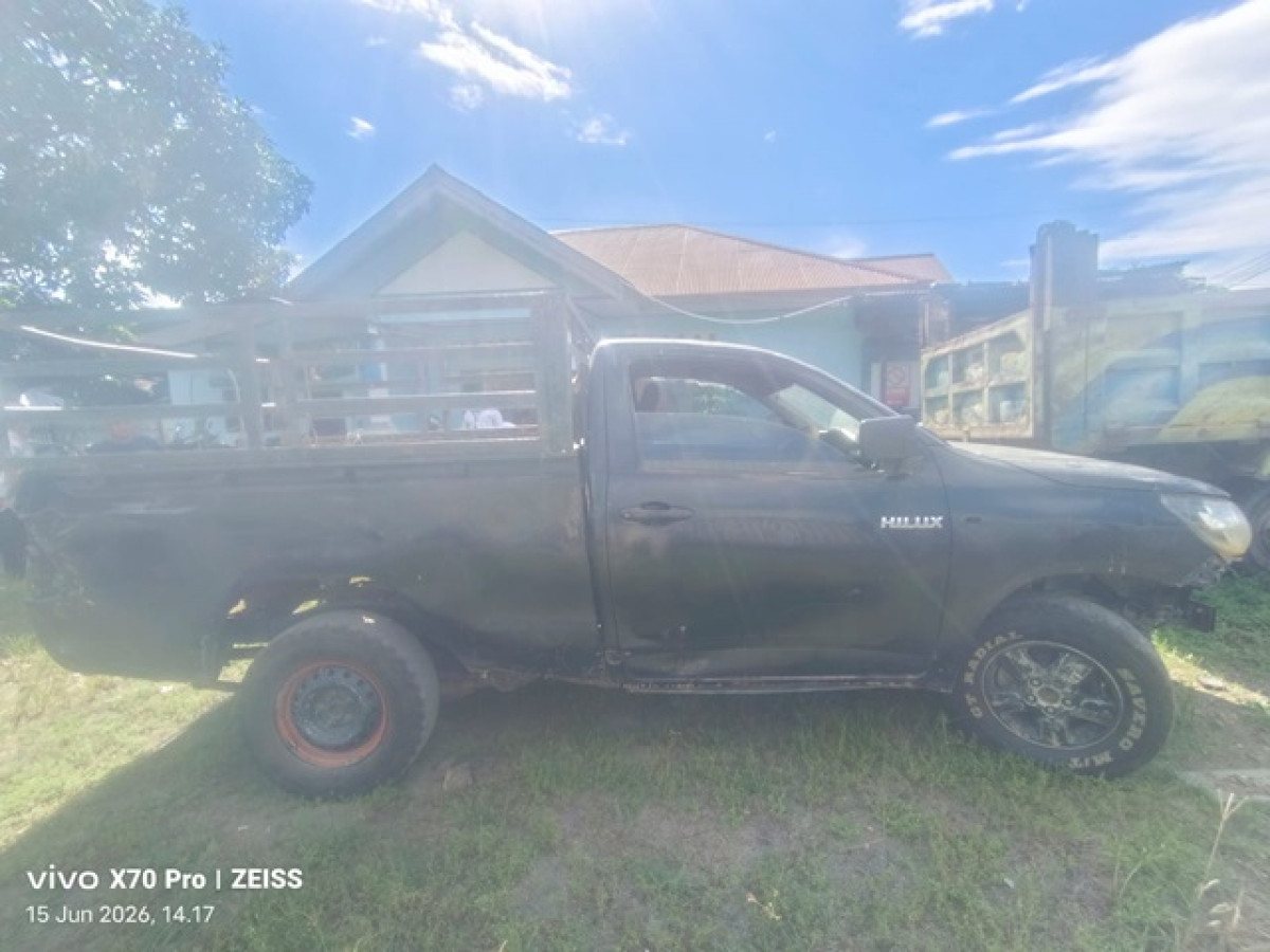 TOYOTA HILUX 4X2 2.0 PU