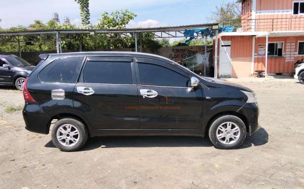 TOYOTA AVANZA