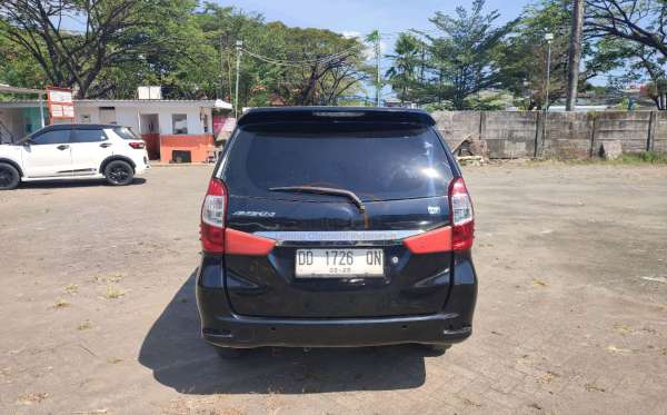TOYOTA AVANZA
