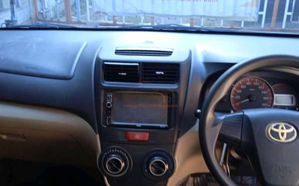 TOYOTA AVANZA 1.3 E