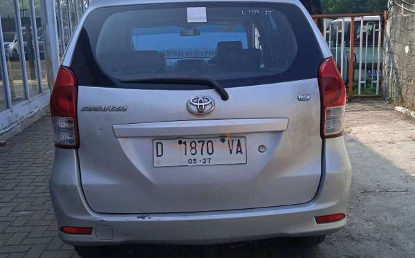TOYOTA AVANZA 1.3 E