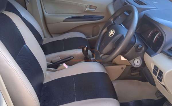 TOYOTA AVANZA 1.3 E