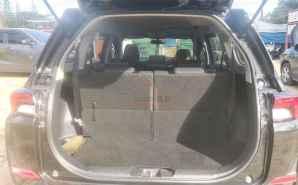 TOYOTA VELOZ 1.5 Q CVT