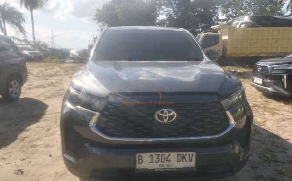 TOYOTA  INNOVA  G