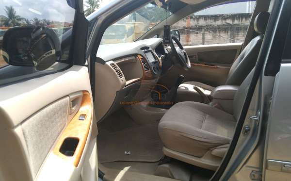 TOYOTA KIJANG INNOVA G