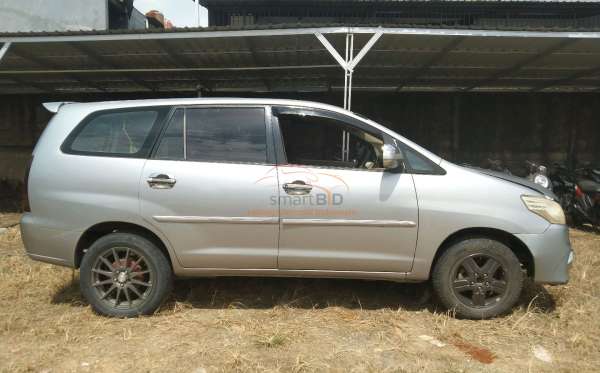 TOYOTA KIJANG INNOVA G