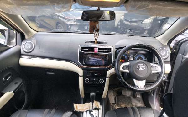 TOYOTA RUSH S
