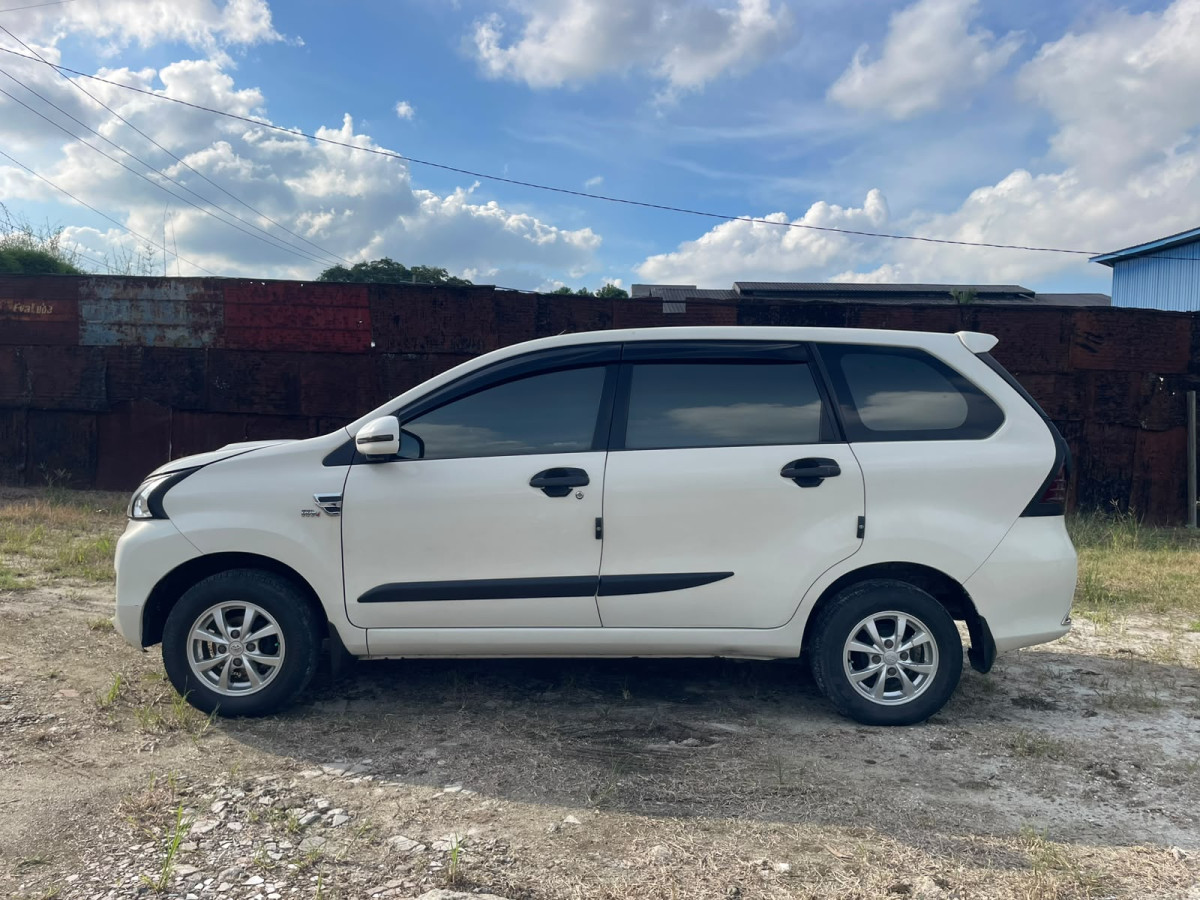 TOYOTA  AVANZA  1.3 G
