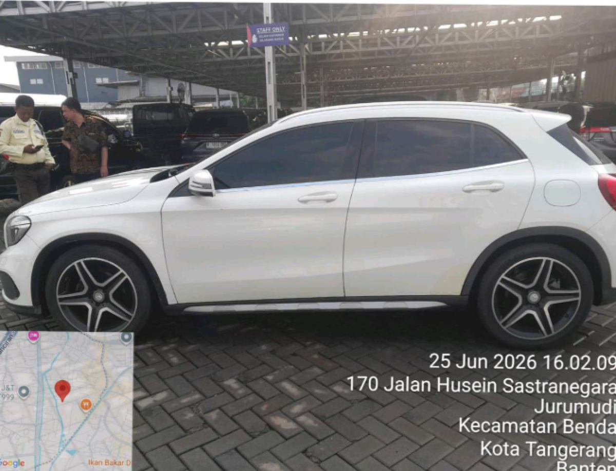 MERCEDES BENZ  GLA 200  X156