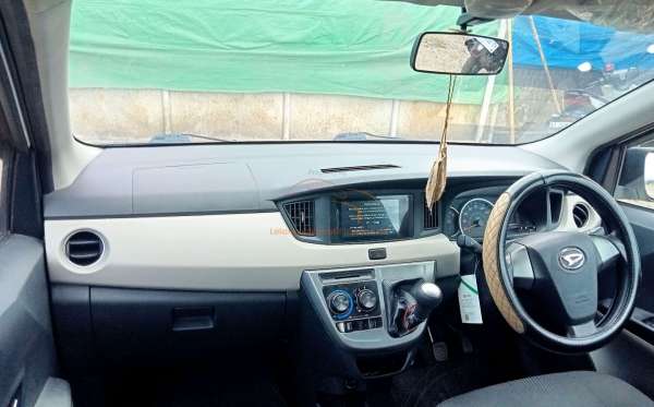 DAIHATSU SIGRA R