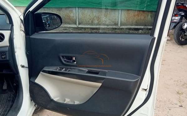 DAIHATSU SIGRA R