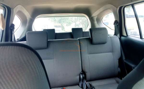 DAIHATSU SIGRA R