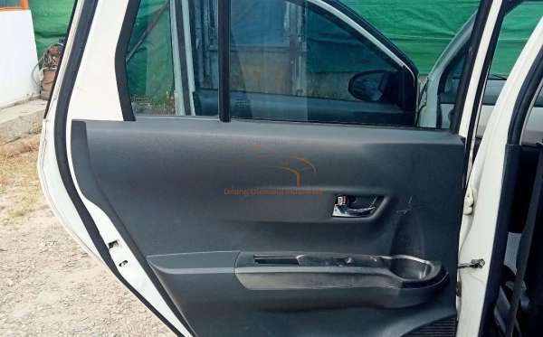 DAIHATSU SIGRA R