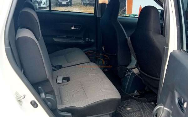 DAIHATSU SIGRA R