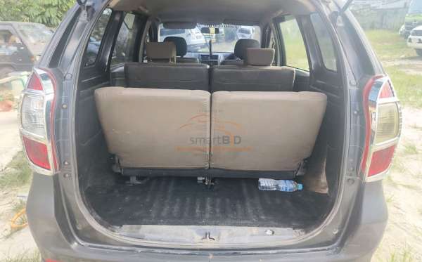 DAIHATSU XENIA D