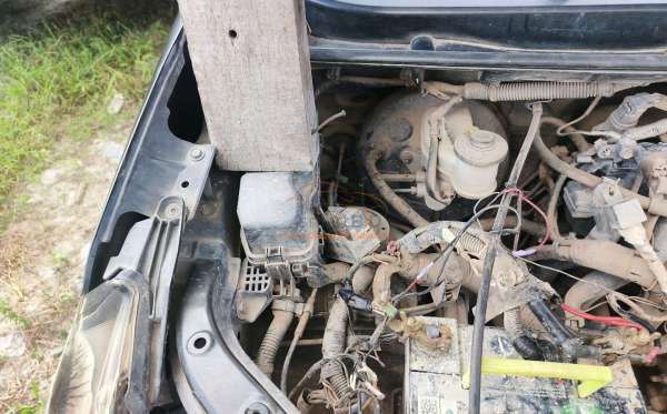 DAIHATSU XENIA D