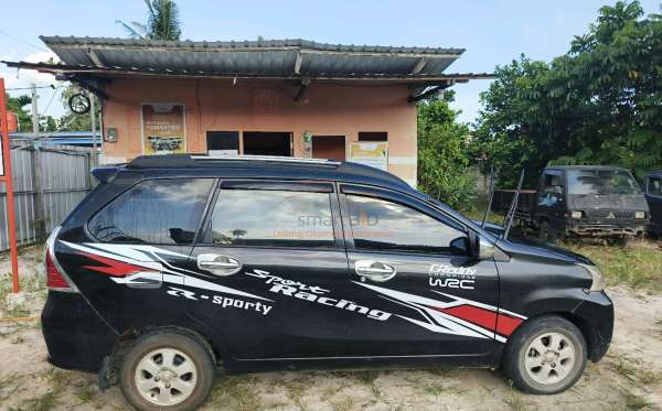 DAIHATSU XENIA D