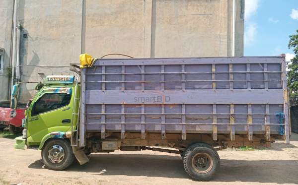 HINO XZU349R