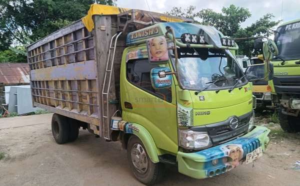 HINO XZU349R