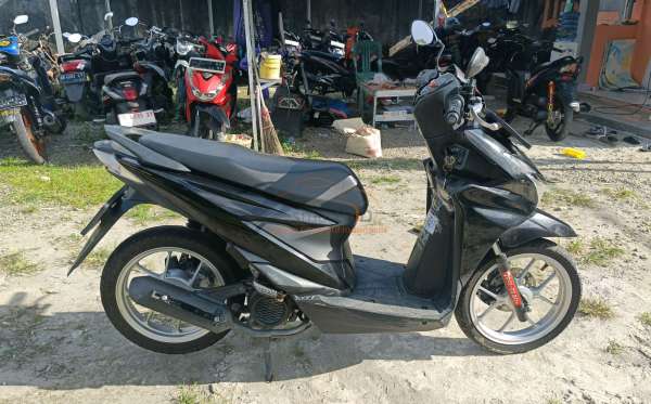 HONDA  BEAT