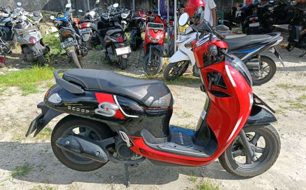 HONDA  SCOOPY