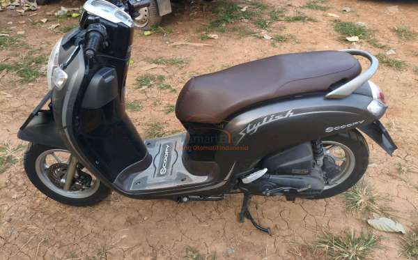 HONDA SCOOPY ESP STYLISH ISS