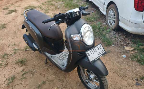 HONDA SCOOPY ESP STYLISH ISS