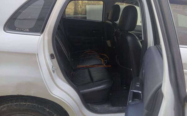 MITSUBISHI  OUTLANDER SPORT