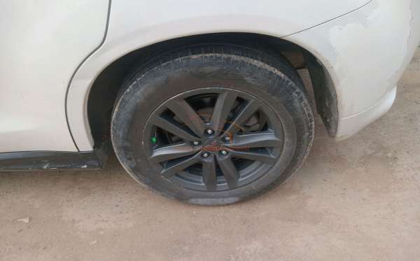 MITSUBISHI  OUTLANDER SPORT