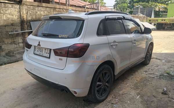 MITSUBISHI  OUTLANDER SPORT