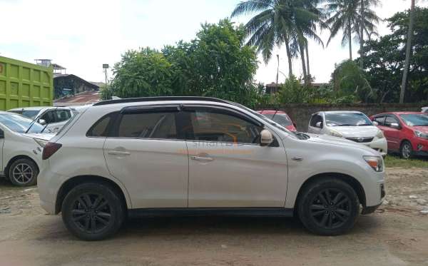 MITSUBISHI  OUTLANDER SPORT