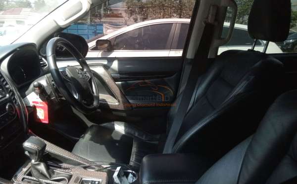 MITSUBISHI PAJERO SPORT 2.4L DAKAR-H (4X2)