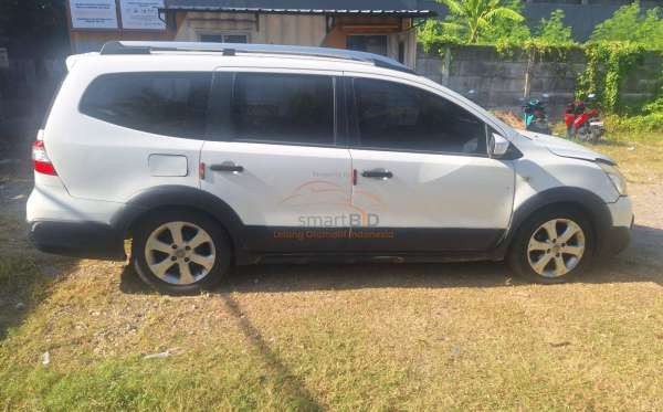 NISSAN GRAND LIVINA