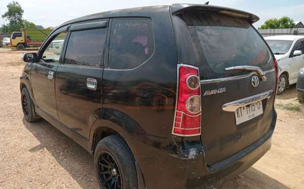 TOYOTA AVANZA E