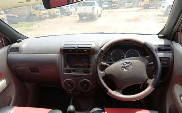 TOYOTA AVANZA E