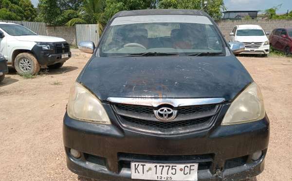 TOYOTA AVANZA E