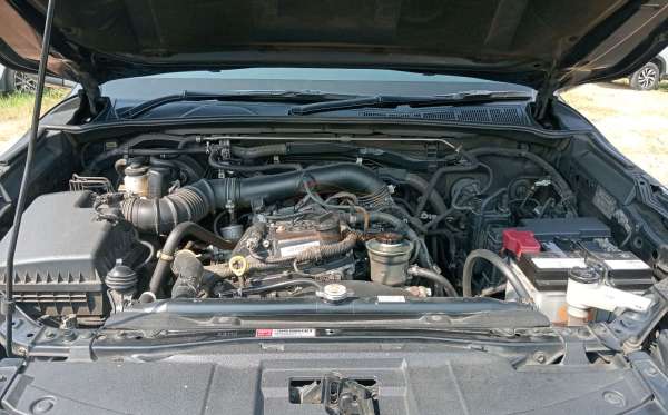 TOYOTA FORTUNER 2.7 SRZ