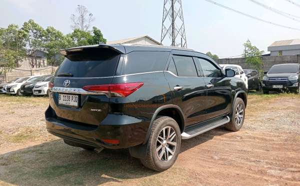 TOYOTA FORTUNER 2.7 SRZ