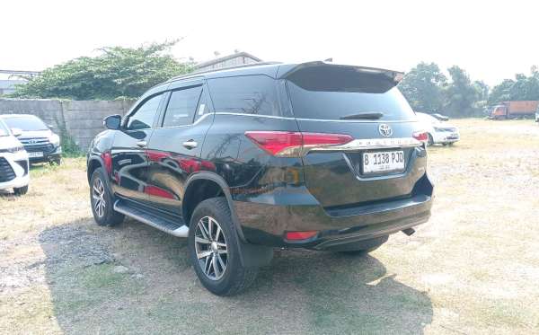 TOYOTA FORTUNER 2.7 SRZ
