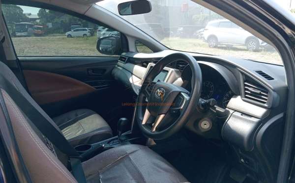 TOYOTA INNOVA 2.4 G